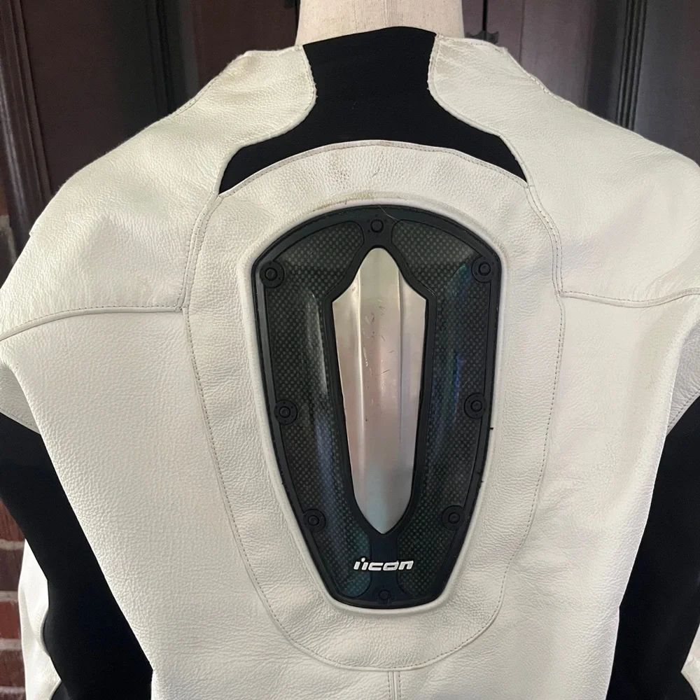 ICON Men’s Leather Motorcycle Jacket With Body Armor Size Medium - Picture 12 of 12